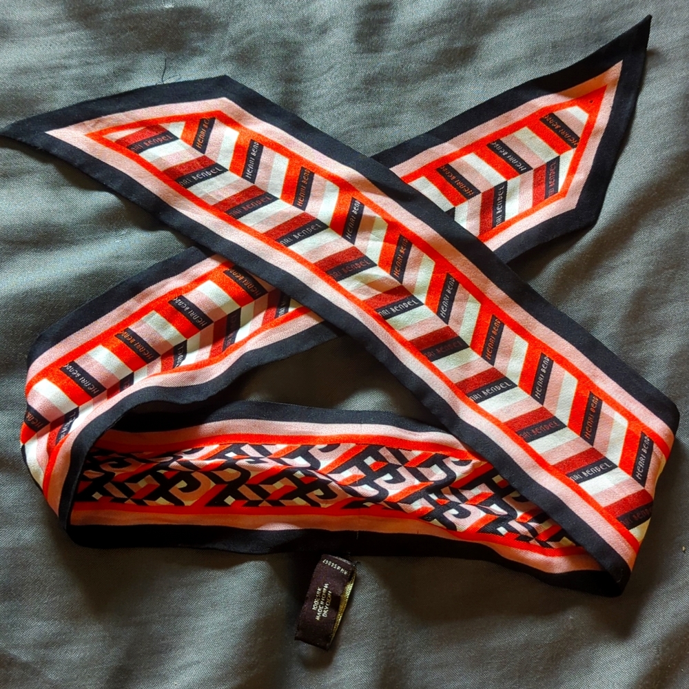 Henri Bendel scarf